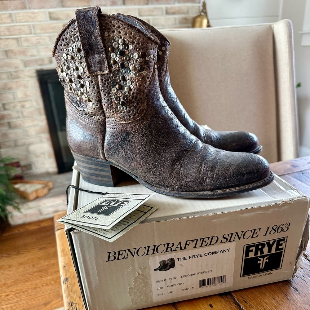 Frye Deborah Studded short boots grey/brown distressed size 9